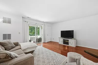 410 Ferncrest Ct, Readington, NJ 08887 - Photo 11