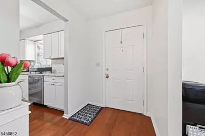 410 Ferncrest Ct, Readington, NJ 08887 - Photo 7