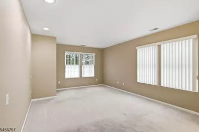 242 Hiawatha Blvd, Parsippany, NJ 07034 - Photo 13