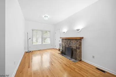 242 Hiawatha Blvd, Parsippany, NJ 07034 - Photo 9
