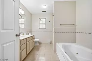 242 Hiawatha Blvd, Parsippany, NJ 07034 - Photo 17