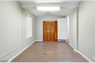 242 Hiawatha Blvd, Parsippany, NJ 07034 - Photo 11
