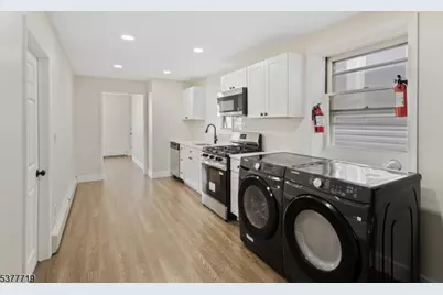 86 Farnham Ave, Garfield, NJ 07026 - Photo 3