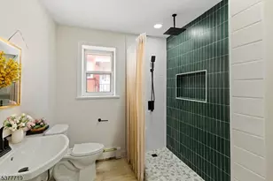 86 Farnham Ave, Garfield, NJ 07026 - Photo 5