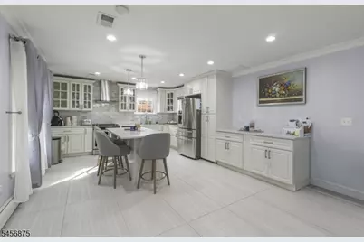 279 Nathan Ct, Aberdeen Township, NJ 07721 - Photo 7