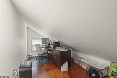 279 Nathan Ct, Aberdeen Township, NJ 07721 - Photo 11