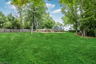 120 Riverwood Ave, Bedminster Township, NJ 07921 - Photo 17
