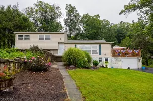 19 Lakeside Dr, Vernon, NJ 07461 - Photo 27