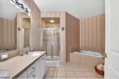 8202 Harcourt Rd, Clifton, NJ 07013 - Photo 11