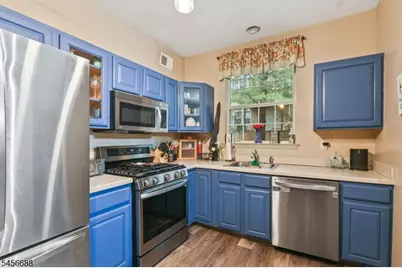 12 Cypress Ct, Clinton, NJ 08809 - Photo 9