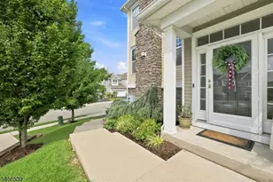 18 Blazingstar Wy, Allamuchy Township, NJ 07840 - Photo 5