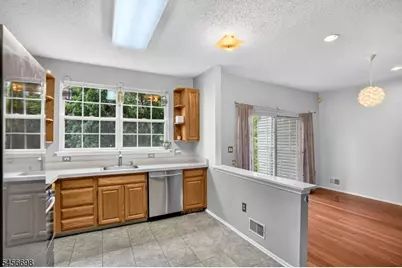 57 Hancock Dr, Morris Township, NJ 07960 - Photo 5