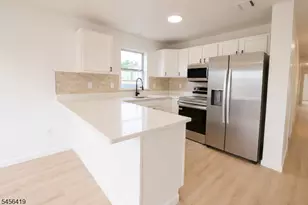 136 19th Ave, Irvington, NJ 07111 - Photo 17