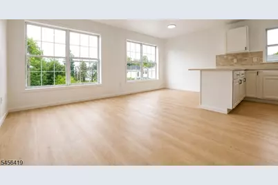 136 19th Ave, Irvington, NJ 07111 - Photo 3