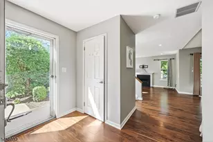 81 Village Cir, Bridgewater, NJ 08807 - Photo 7