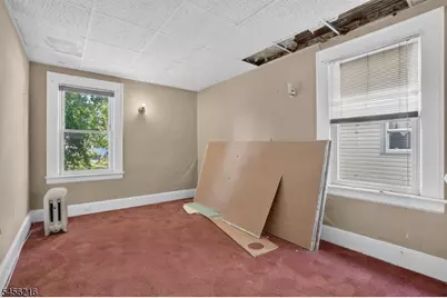 292 N Maple Ave, East Orange, NJ 07017 - Photo 5