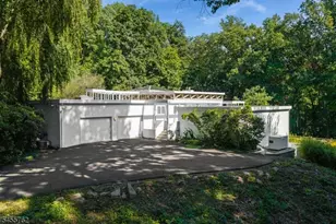 297 Hardscrabble Rd, Bernardsville, NJ 07924 - Photo 31