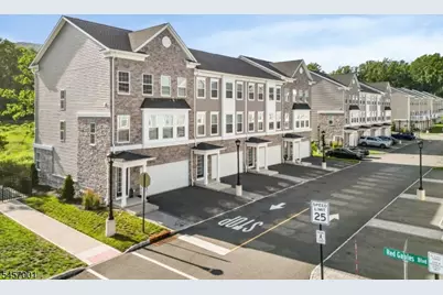 6 Coogan Ct, Morris Plains, NJ 07950 - Photo 3