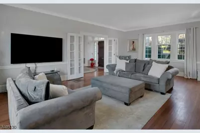 11 Crestmont Rd, Verona, NJ 07044 - Photo 5