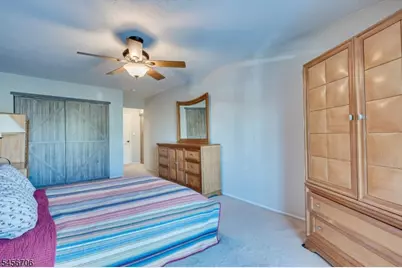 39 Sherborne St, Franklin Township, NJ 08873 - Photo 27