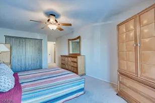 39 Sherborne St, Franklin Township, NJ 08873 - Photo 27