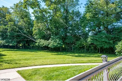 39 Sherborne St, Franklin Township, NJ 08873 - Photo 7