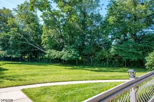 39 Sherborne St, Franklin Township, NJ 08873 - Photo 7