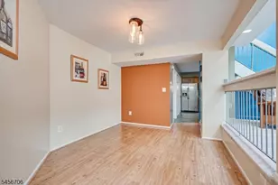 39 Sherborne St, Franklin Township, NJ 08873 - Photo 17
