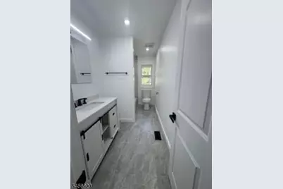 6 Mitchell Rd, Parsippany, NJ 07054 - Photo 9