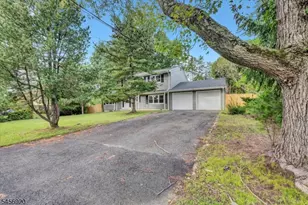6 Mitchell Rd, Parsippany, NJ 07054 - Photo 3