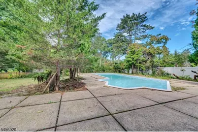 6 Mitchell Rd, Parsippany, NJ 07054 - Photo 5