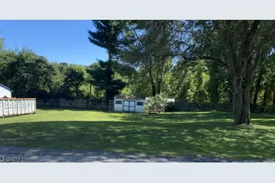 37 Cypress Dr, Hampton Township, NJ 07860 - Photo 3