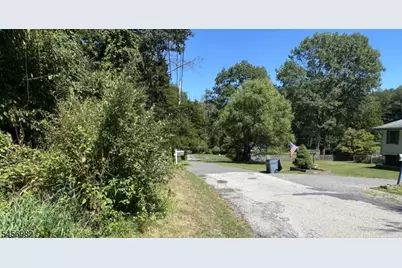 37 Cypress Dr, Hampton Township, NJ 07860 - Photo 7