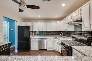118 Edward Dr, Franklin Township, NJ 08823 - Photo 7