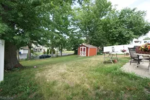 22 Lowell St, Woodbridge Township, NJ 08830 - Photo 23
