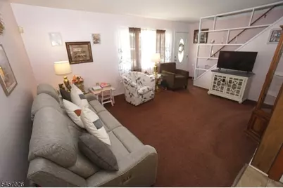 22 Lowell St, Woodbridge Township, NJ 08830 - Photo 7