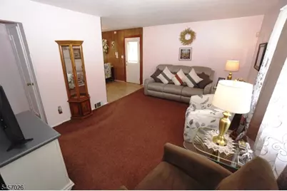 22 Lowell St, Woodbridge Township, NJ 08830 - Photo 5