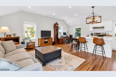 1 Spring Hill Rd, Franklin Township, NJ 08801 - Photo 39