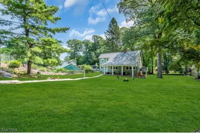 43 Maxim Dr, Hopatcong, NJ 07843 - Photo 3