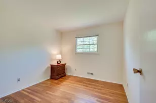 36 Foxwood Dr, Franklin Township, NJ 08873 - Photo 9