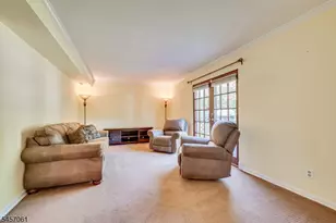 36 Foxwood Dr, Franklin Township, NJ 08873 - Photo 5