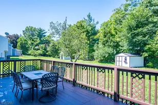 36 Foxwood Dr, Franklin Township, NJ 08873 - Photo 17