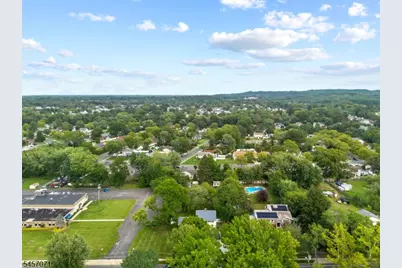 524 Lloyd Rd, Aberdeen Township, NJ 07747 - Photo 25