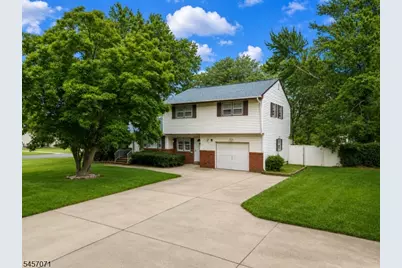 524 Lloyd Rd, Aberdeen Township, NJ 07747 - Photo 1