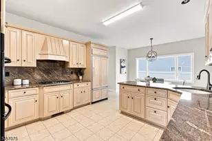907 Colonia Rd, Elizabeth, NJ 07208 - Photo 15
