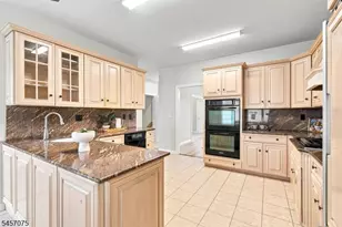 907 Colonia Rd, Elizabeth, NJ 07208 - Photo 17