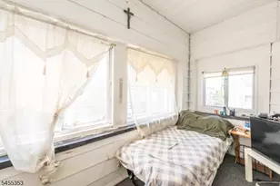 985-987 E 23rd St, Paterson, NJ 07513 - Photo 15