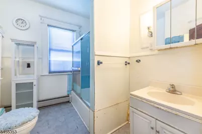 985-987 E 23rd St, Paterson, NJ 07513 - Photo 21