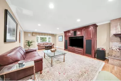 23 Brittany Rd, Montville Township, NJ 07045 - Photo 3