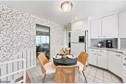 33 Waling Dr, Wayne, NJ 07470 - Photo 11